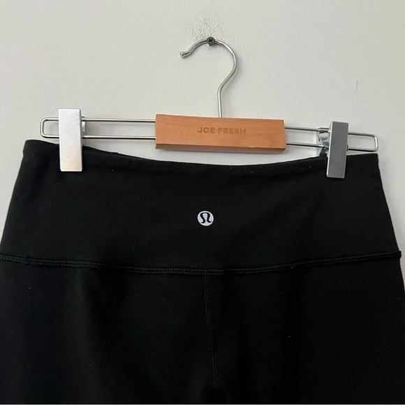 Lululemon Spring Has Sprung Leggings | Size 4 - Picture 3 of 6